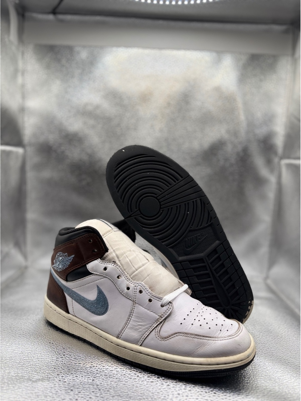 Air Jordan 1 mid SE brown blue grey